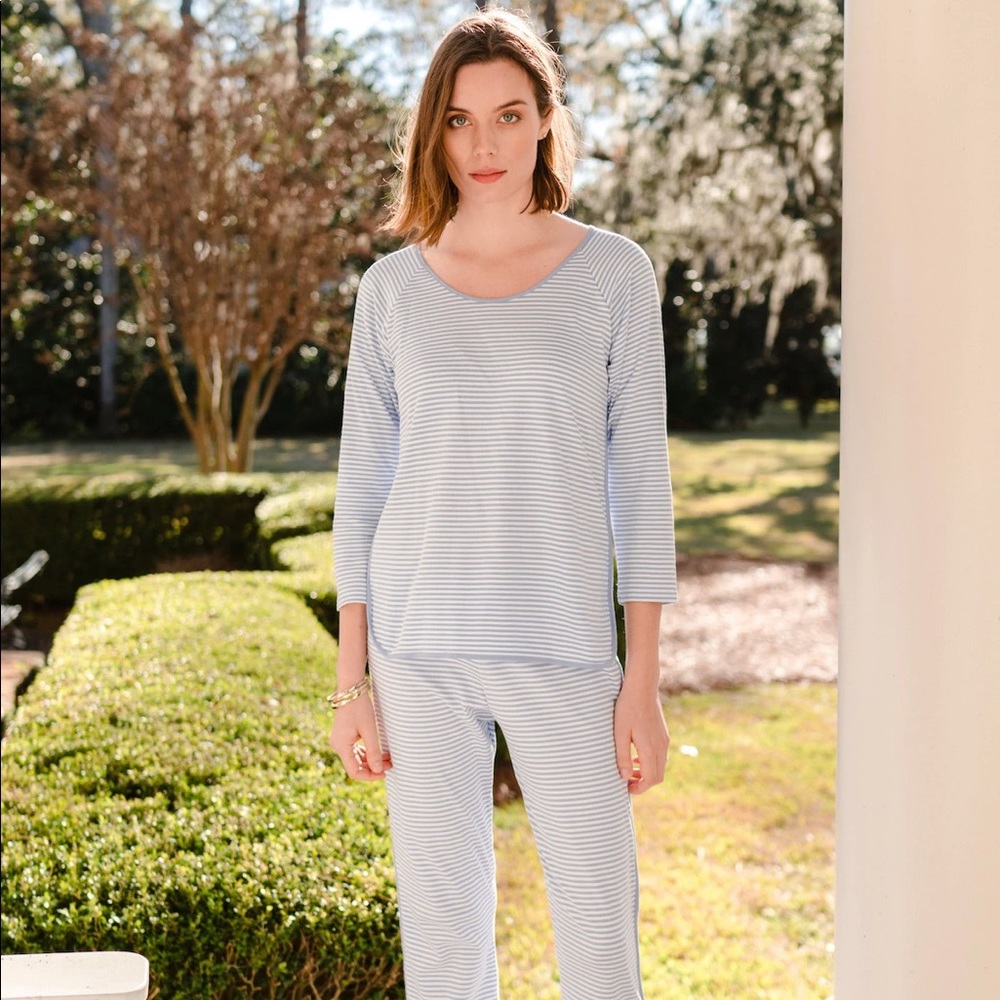 Lake Pajamas, swing style size medium